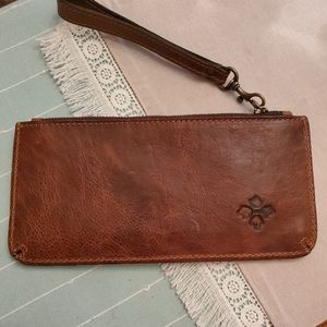 Patricia Nash women's wallet/wristlet/lesther